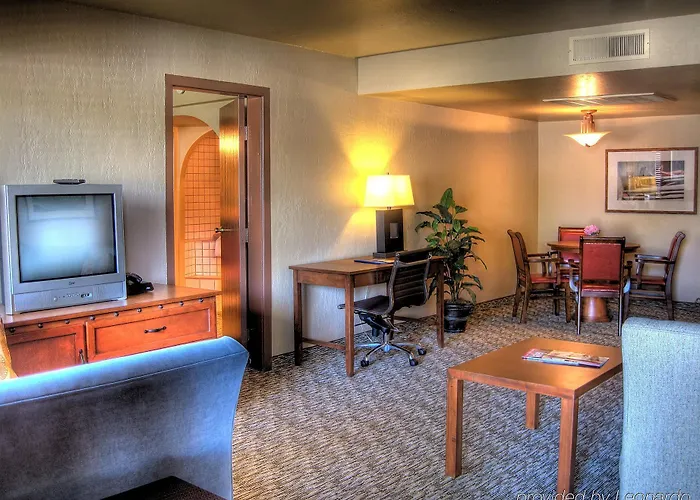Dobson Ranch Hotel 3*