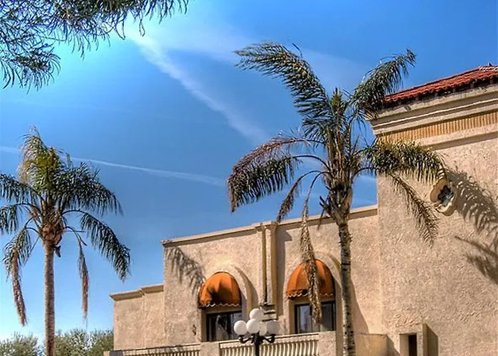 Hotel Dobson Ranch 3*