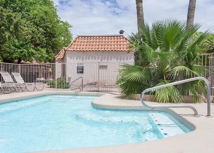 Hotel Dobson Ranch 3*