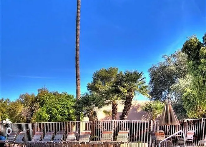 Hotel Dobson Ranch 3*